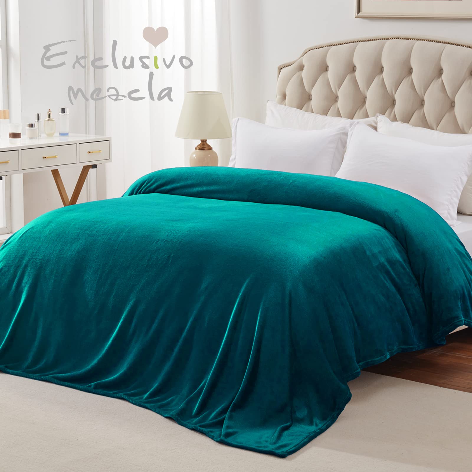 Exclusivo Mezcla Fleece Blanket Queen Size For Bed, Super Soft And Warm, All Season Use, Cozy, Plush, Lightweight, 90X90 Inches,
