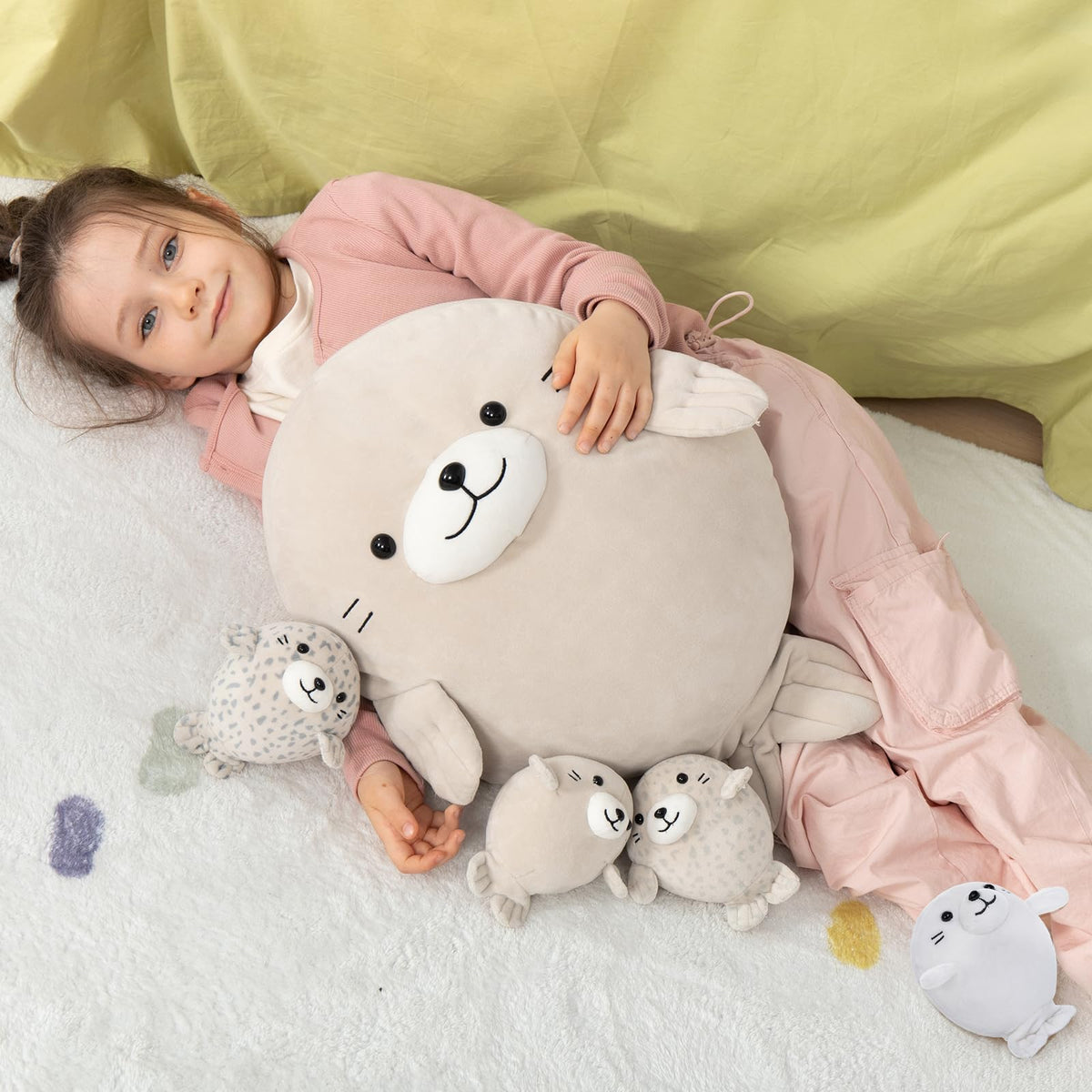 Maogolan 5Pcs Fat Seal Plush With 4 Babies Inside - 20 ' Giant Ultra Soft Seal Stuffed Animal Throw Pillow - Squishy Mother-Bab