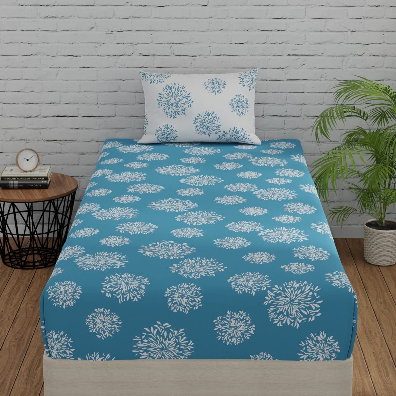 Huesland By Ahmedabad Cotton 144 Tc Cotton Bed Sheet For Single Set Bed With Pillow Cover  Blue & White