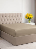 Queen Size Fitted Bed Sheet - Hotel Luxury Single Fitted Sheet Only - Fits Mattress Up To 16 - Extra Soft, Wrinkle Free, Breathable, And Cooling - Bottom Fitted Sheet - Cream Single Fitted Sheet Only