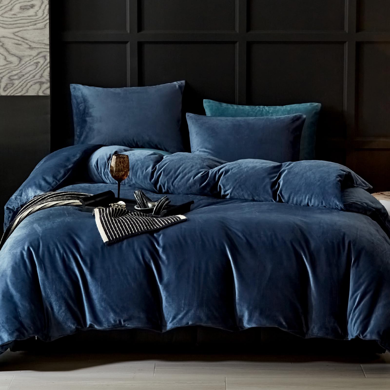 Warmdern Navy Velvet Duvet Cover King Size Flannel Duvet Cover Bedding Sets, 3Pcs Ultra Soft Luxury Textured Modern Crystal Velv