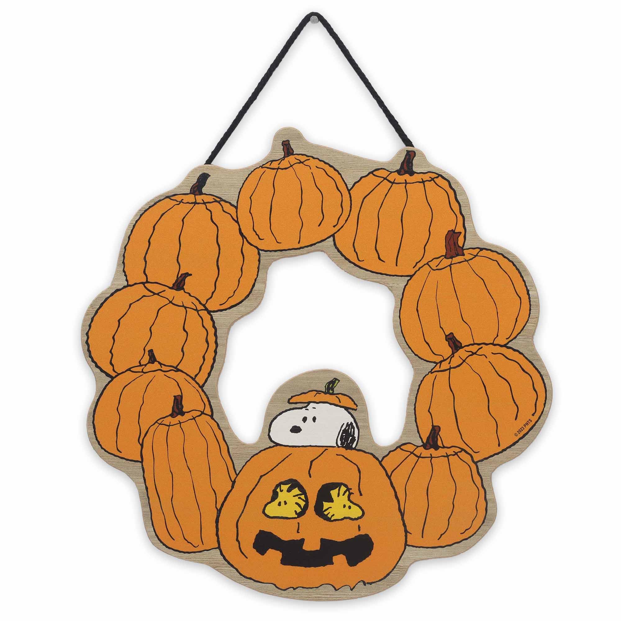 Open Road Brands Peanuts Snoopy Jack-O-Lantern Halloween Wreath Hanging Wood Wall Decor - Fun Snoopy Halloween Sign for Home