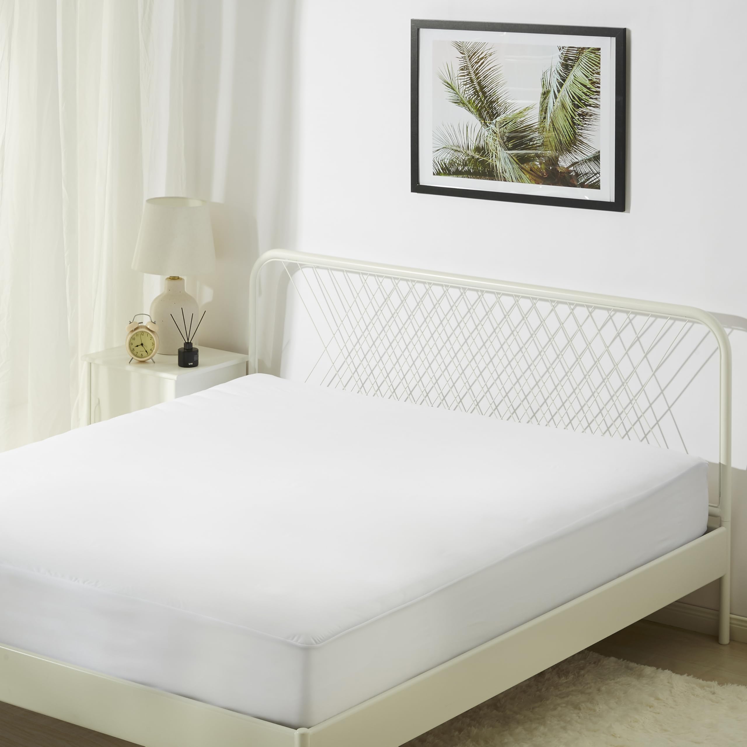 Amazon Basics Waterproof Mattress Protector, Queen, White