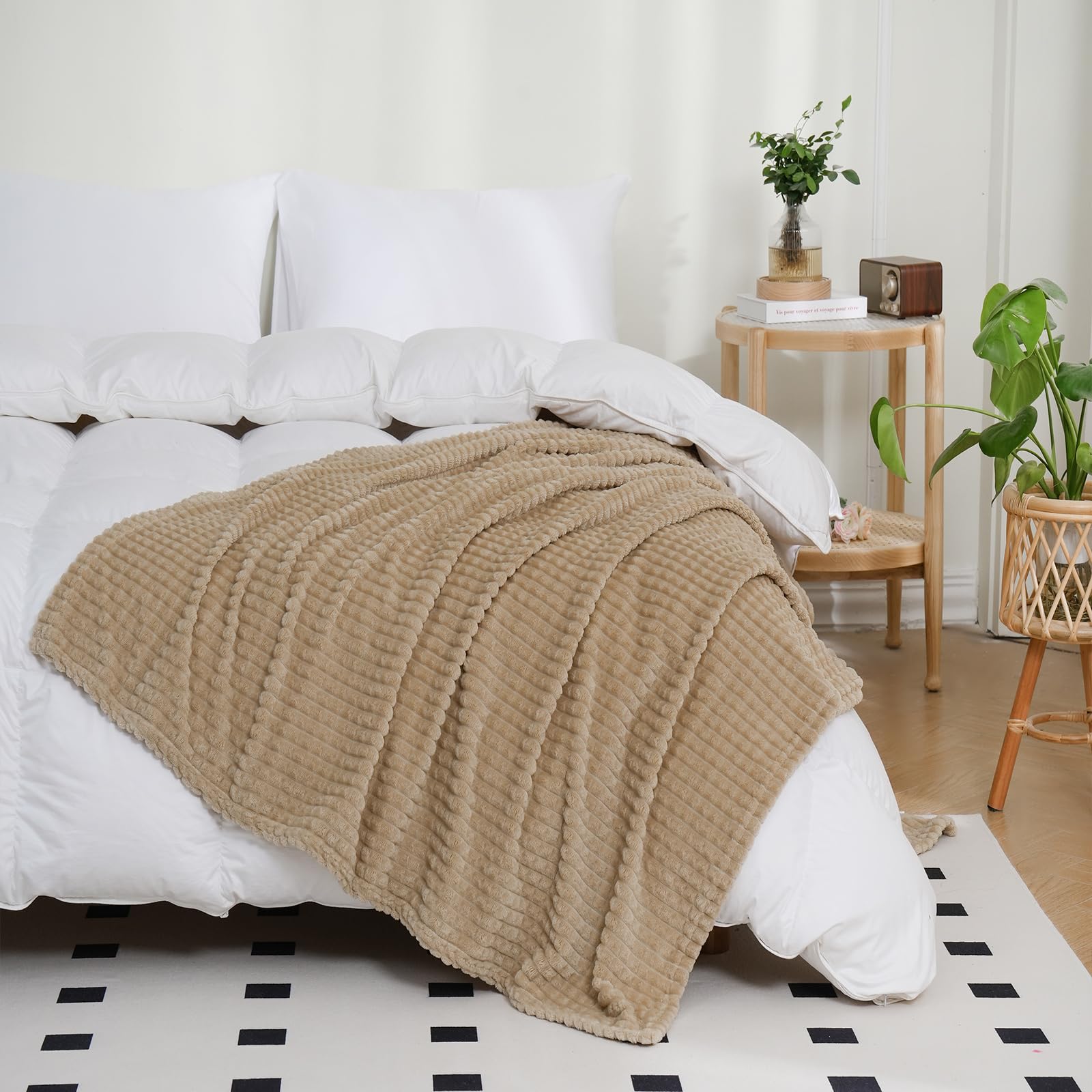 Puncuntex Flannel Fleece Throw Blanket Khaki 90''  90'',Super Soft Plush Cozy Blanket With Square Grid Design Luxury For Couch S