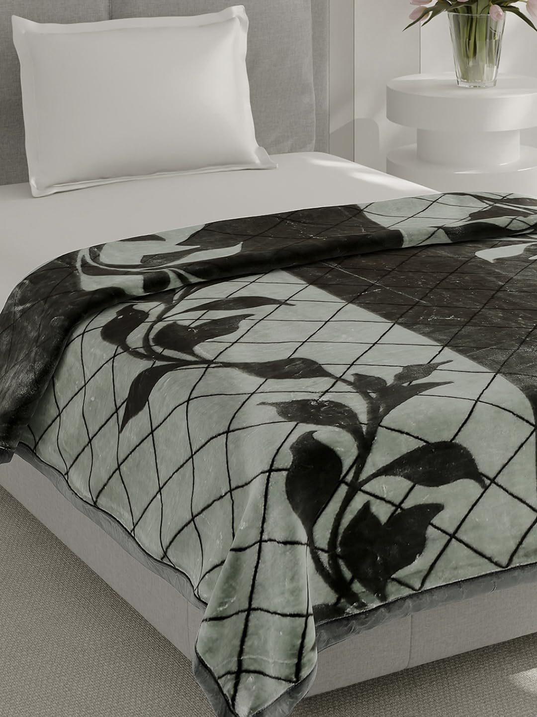 Monte Carlo Single Bed Heavy Winter Blanket Lavish 2 Ply PVC Bag Pack 900 GSM | 3.2 KG (220x160 CM), Bottle Green