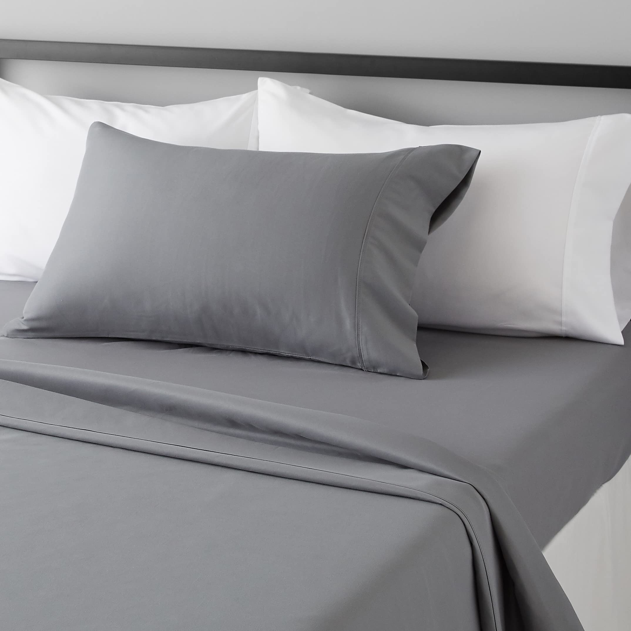 Amazon Basics Lightweight Super Soft Easy Care Comfortable Microfiber 3-Piece Bed Sheet Set With 14-inch Deep Pockets, Twin XL, 