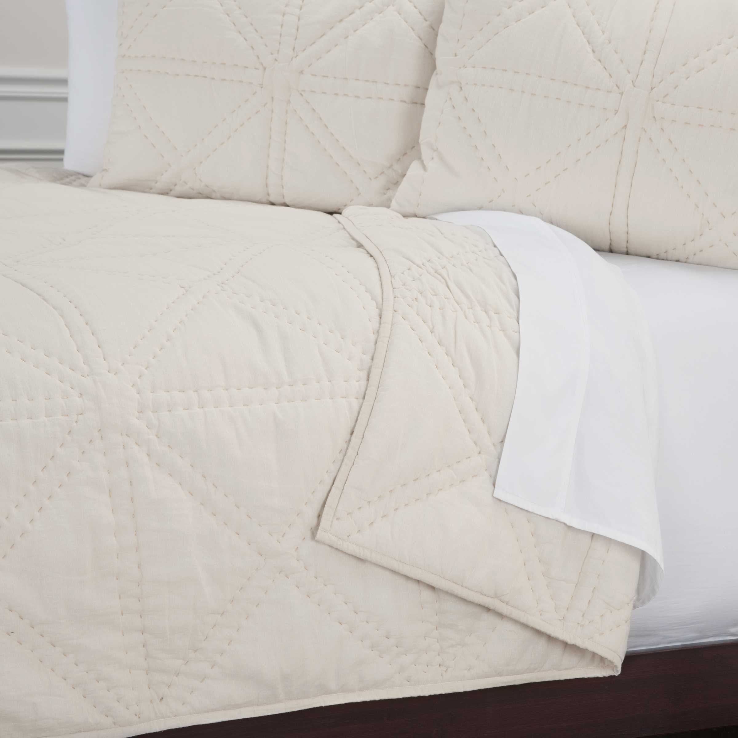 Rizzy Home | Bq4835 | 106"X92" Brown/Neutral/Solid Quilt