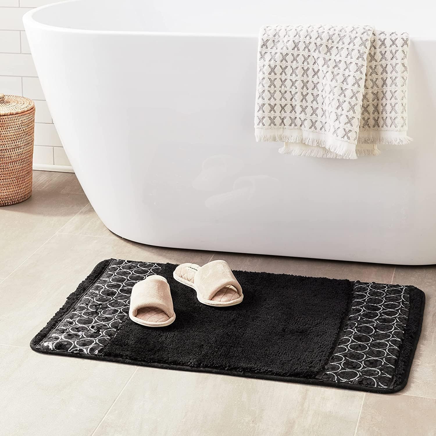 Zahari Home Sinatra Bathroom Rug Classic Bath Rug Stylish Bling Bath Mat, Size 32'' x 21'', Black