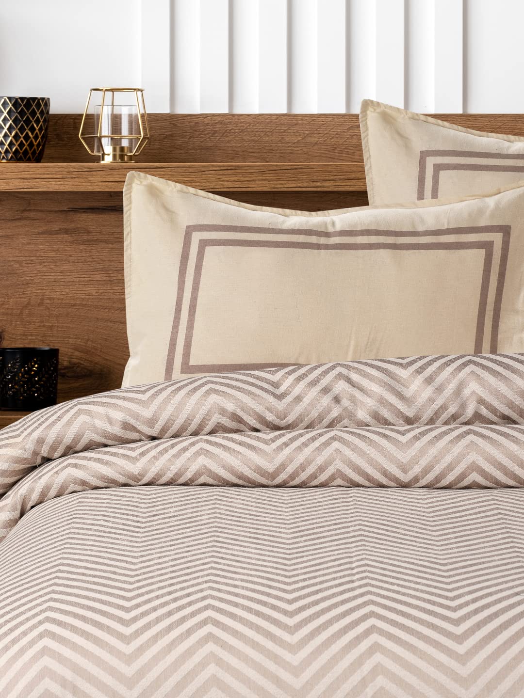 Saral Home Soft Cotton King/Queen Chevron Designer Breathable & Wrinkle Free 200 TC Bedsheet for Double Bed 1 Queen Size Bedshe