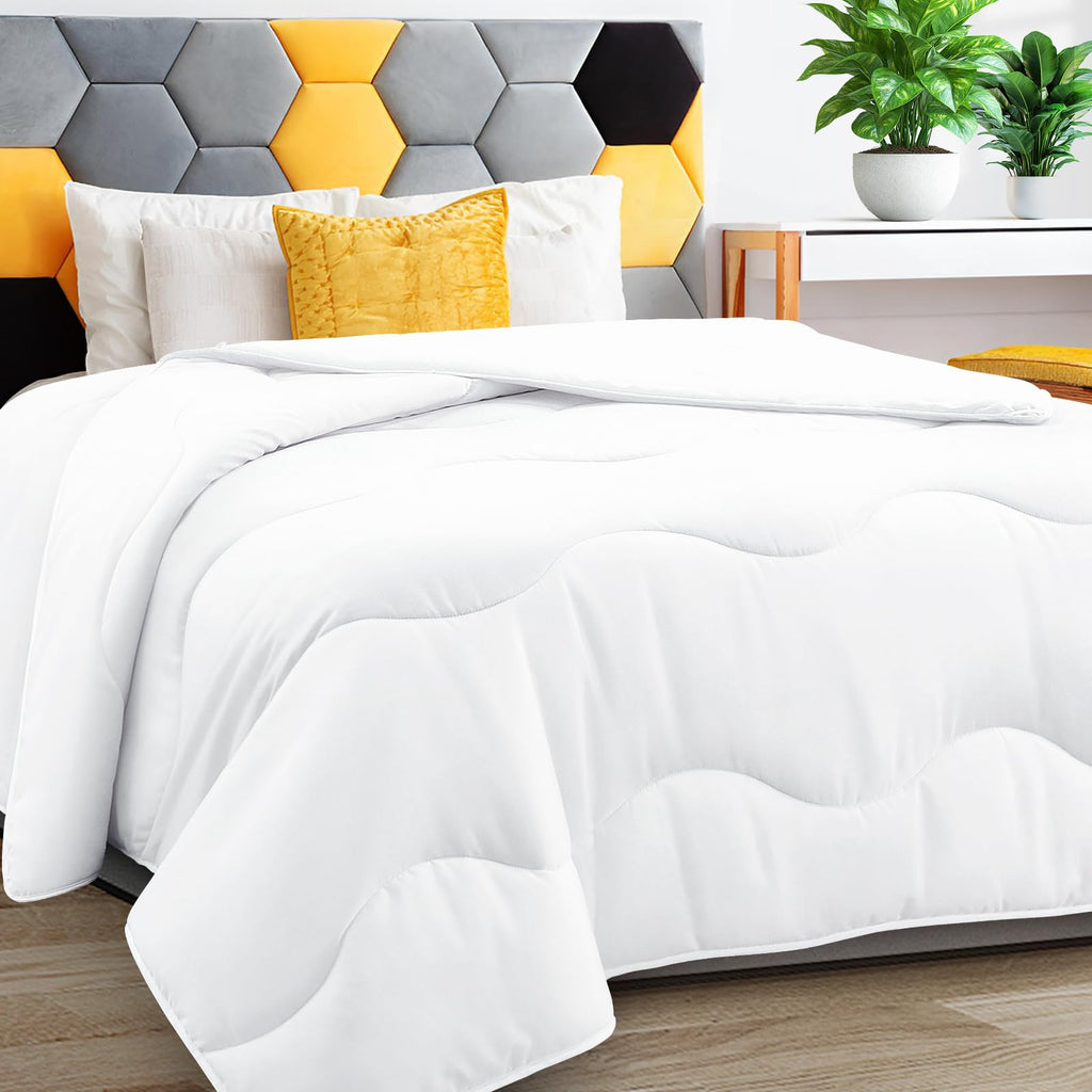 Meelus Lightweight Comforter Cooling Duvet Insert White, All Season Breathable California King Duvet, Soft Microfiber Summer Coo