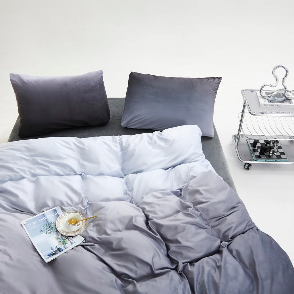 Clothknow Grey Velvet King Size Comforter Set 3Pcs Grey White Bedding Comforter Sets Fluffy Comforter King Soft Gray King Size Comforter Sets
