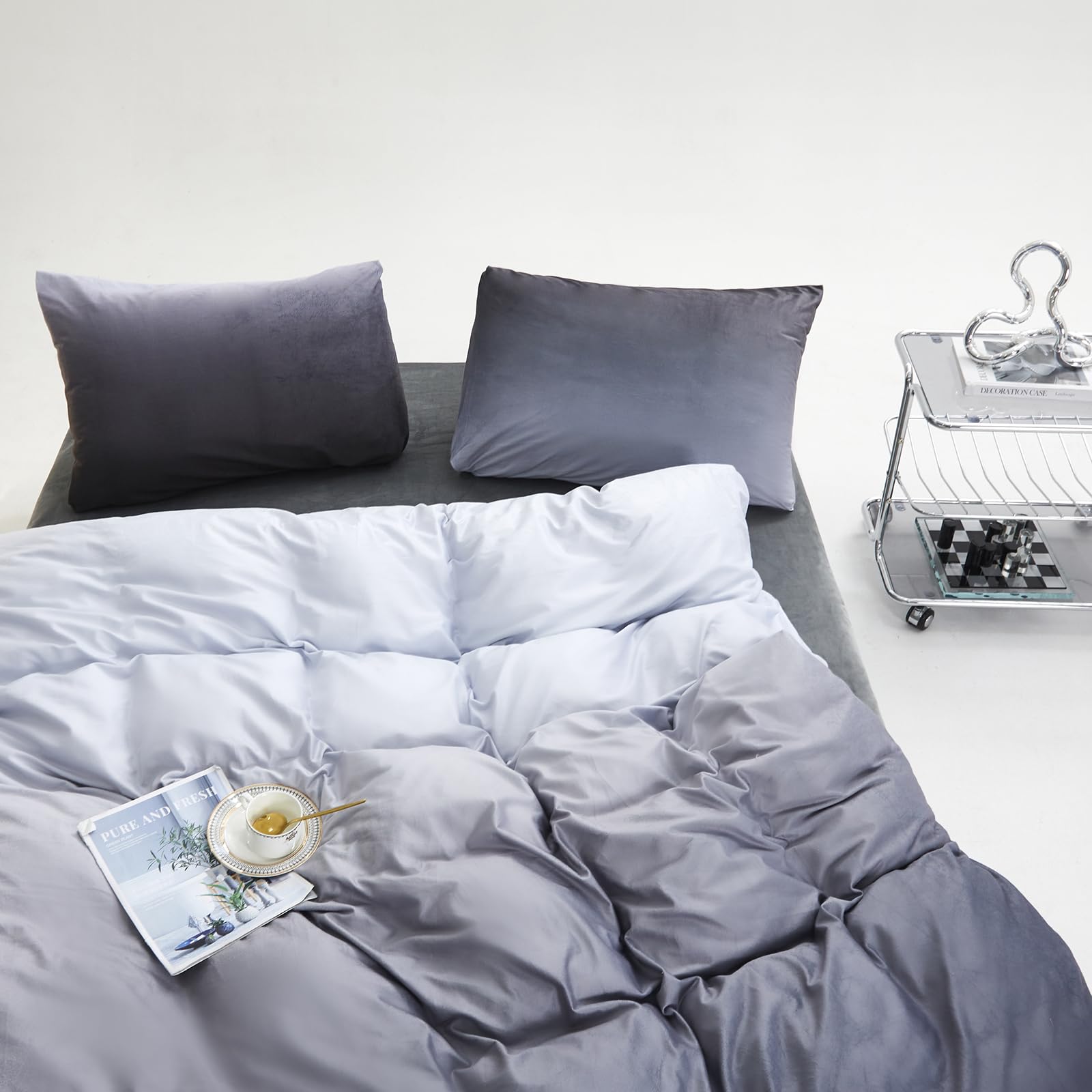 Clothknow Grey Velvet King Size Comforter Set 3Pcs Grey White Bedding Comforter Sets Fluffy Comforter King Soft Gray King Size Comforter Sets