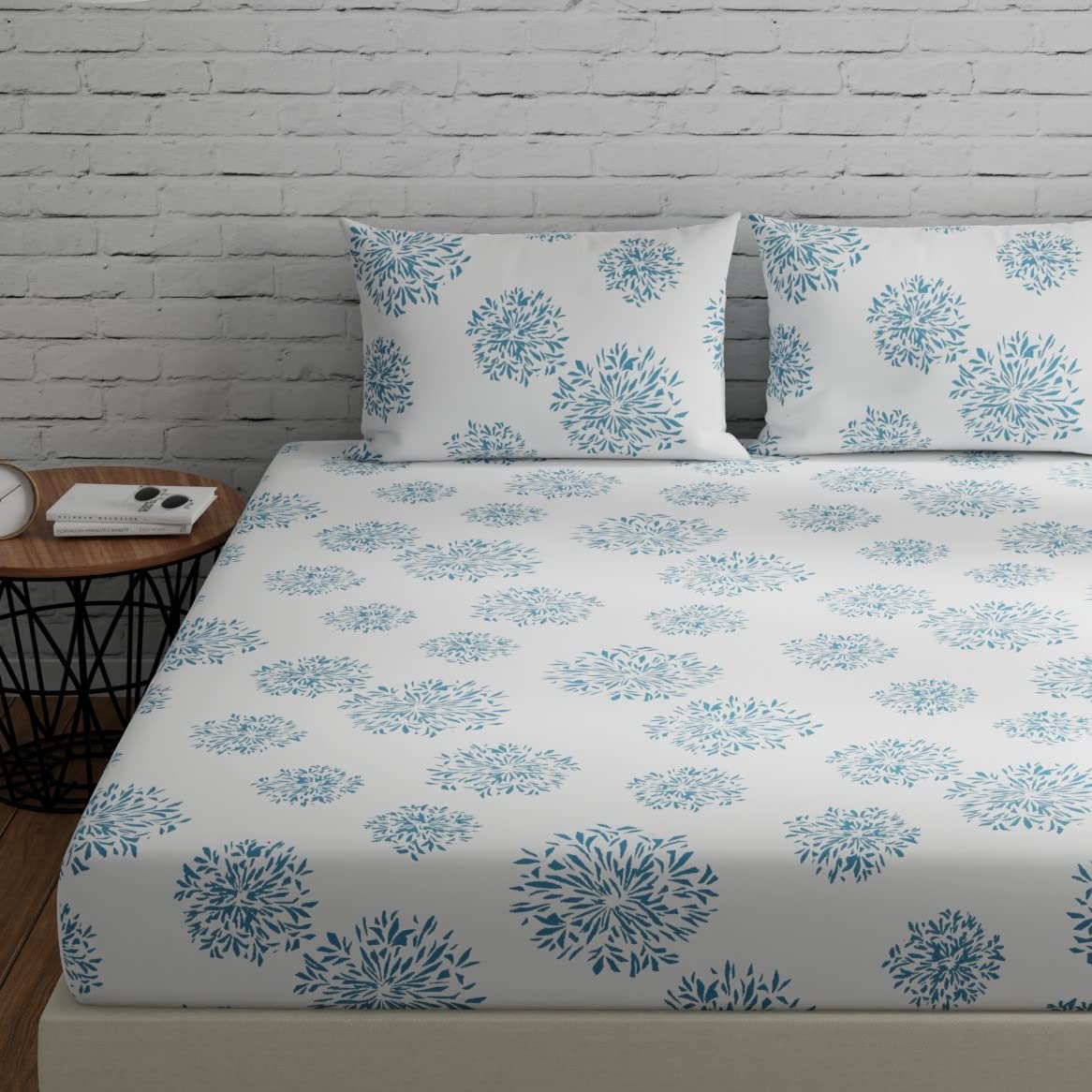 Huesland By Ahmedabad Cotton 144 Tc Cotton Elastic Bedsheets For King Size Bed With 2 Pillow Covers | 6Ft X 6.5Ft | White (Blue 