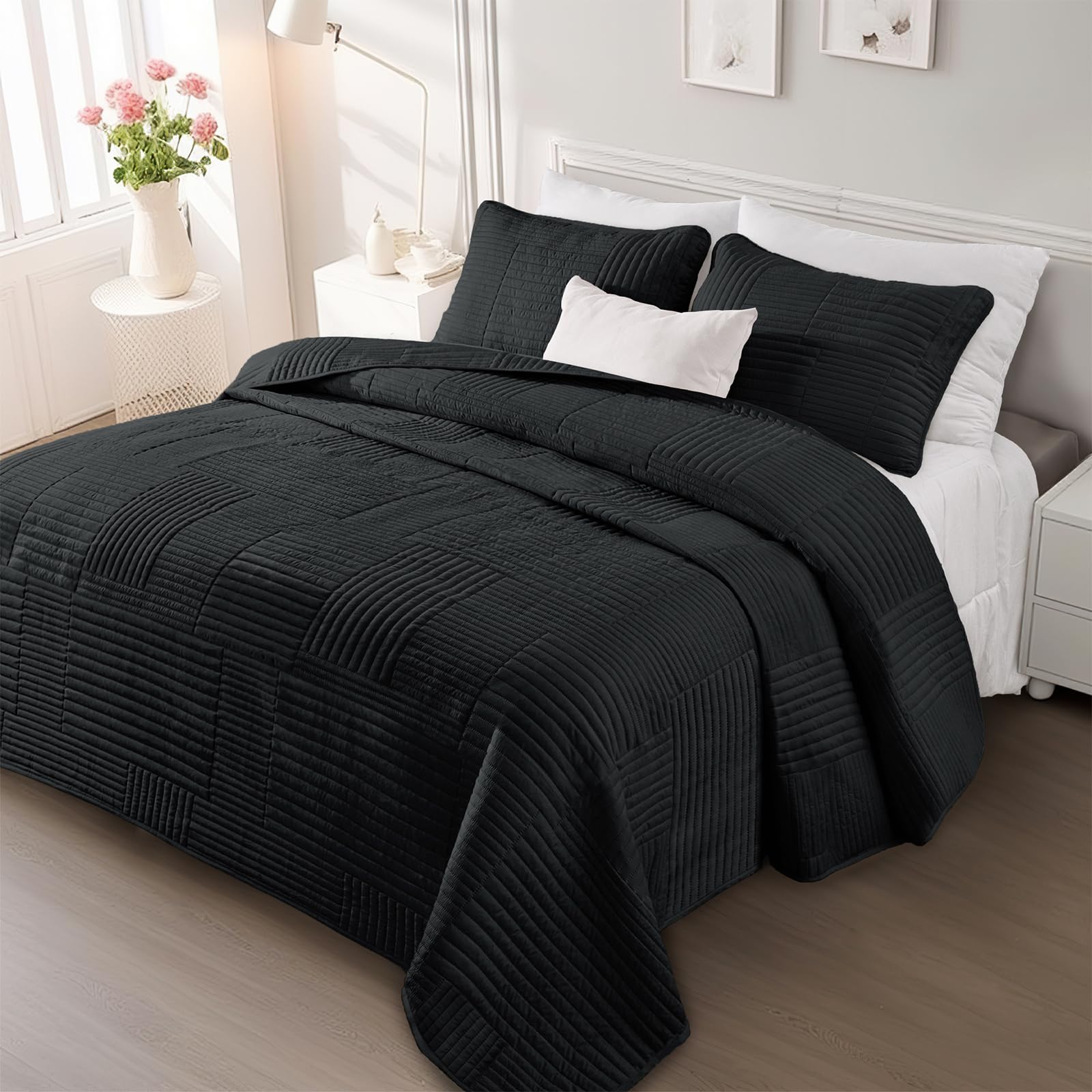 Whale Flotilla Ultra Soft King Quilt Bedding Set, Lightweight Fall Black Quilts Bedspreads Oversized, Ultrasonic Geometric Cover