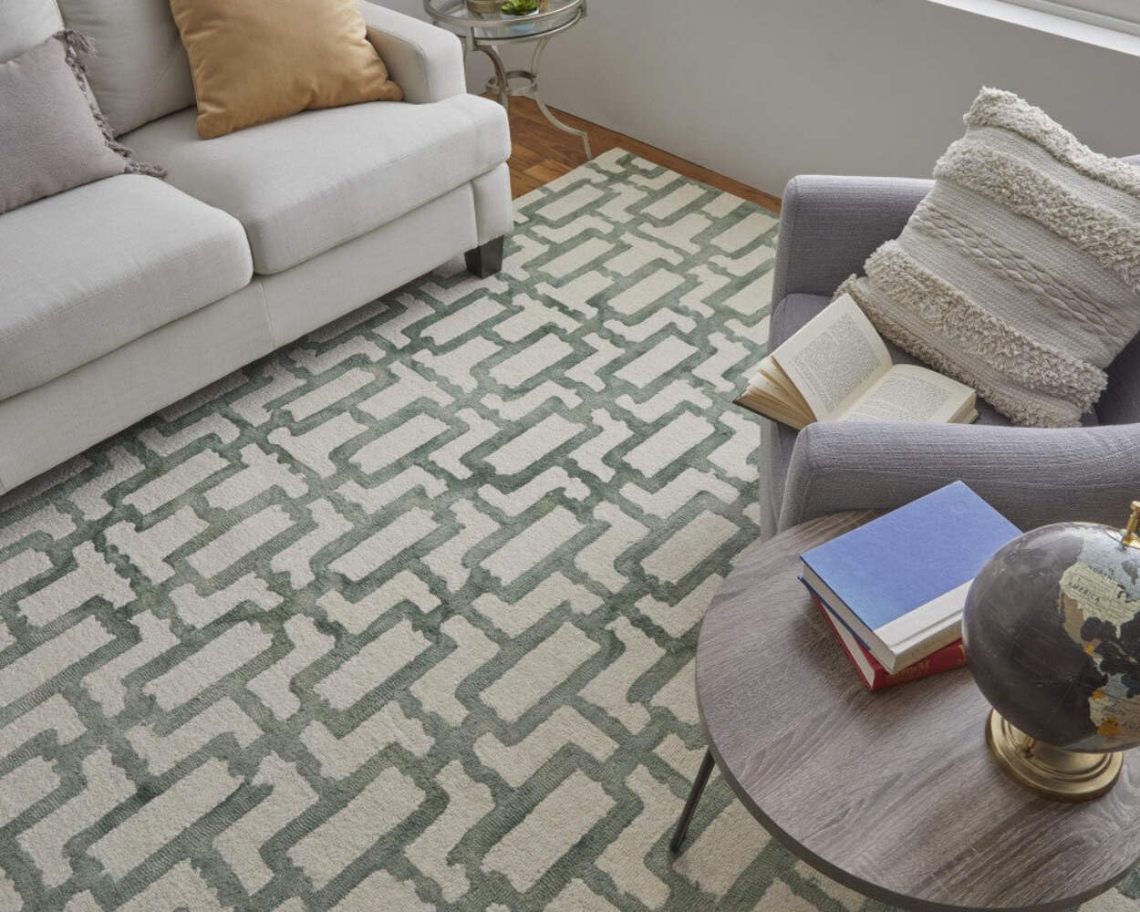 HomeRoots 511100 8 x 11 ft. Ivory & Green Wool Geometric Hand Tufted Handmade Rectangle Area Rug