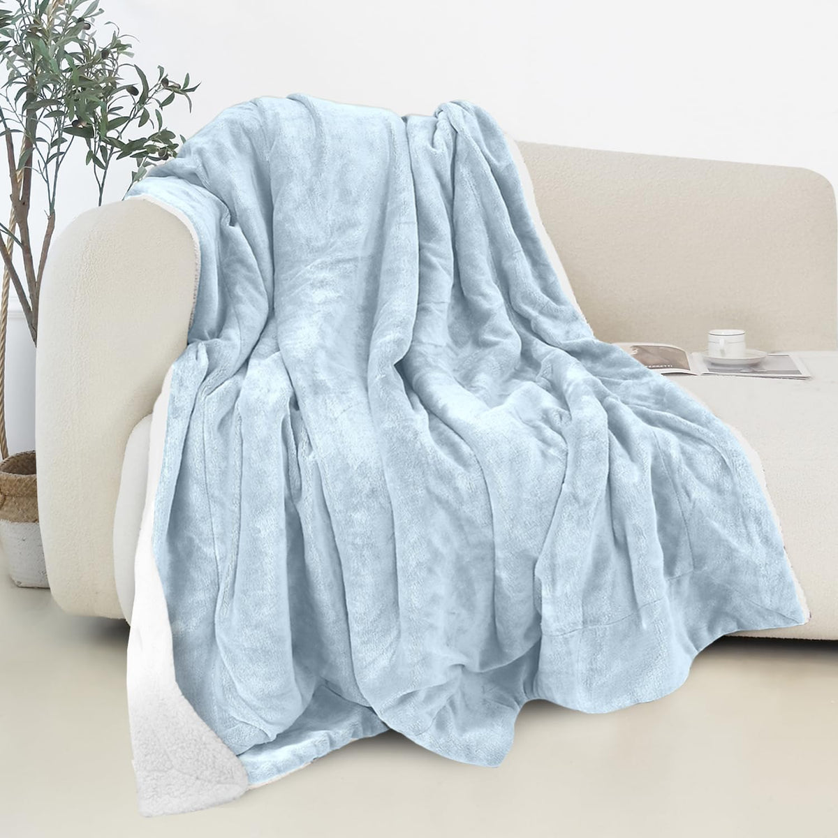 Elegant Comfort Reversible and Ultra-Plush Flannel Fleece Sherpa Throw- Lightweight Soft and Cozy- All Season Decorative Throw, 