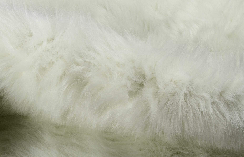 HomeRoots Decor 5.25' X 7.5' Off White Faux Hide Area Rug