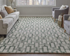 HomeRoots 511101 10 x 13 ft. Wool Geometric Tufted Handmade Area Rug Ivory & Green