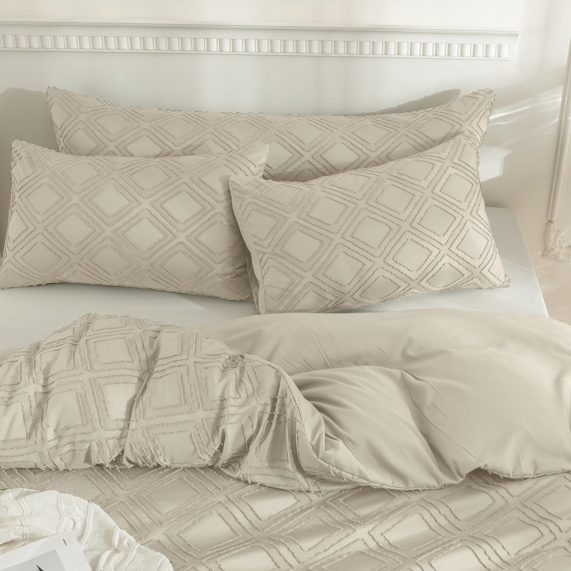 Jellymoni 2 Pack Cream Grey Pillowcases King Size, Soft Microfiber Geometric Tufted Pillow Covers With Envelope Closure (Pillows