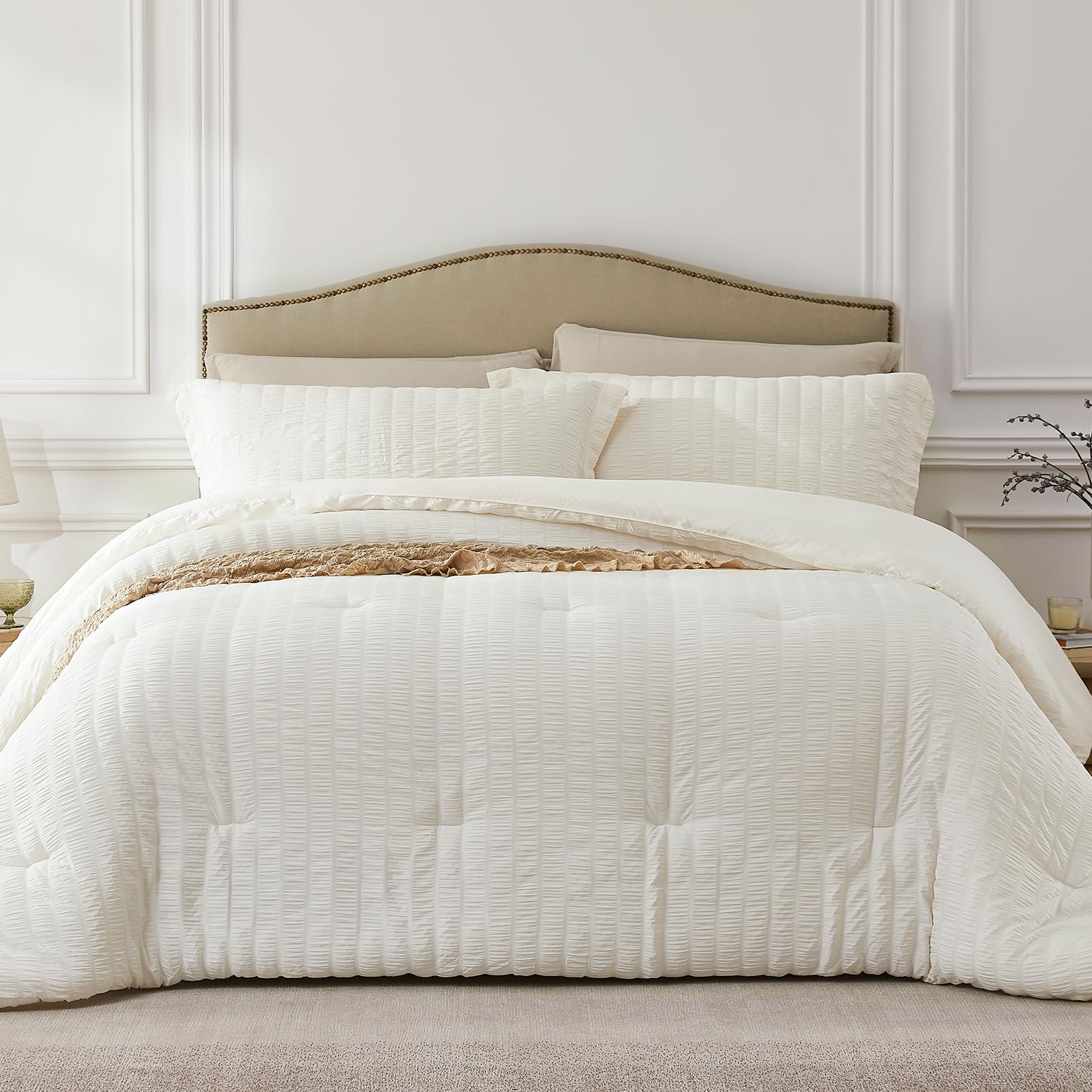 Quataly Beige Queen Comforter Set - 3 Pieces Seersucker Lightweight Bedding Comforter Sets (1 Soft Fluffy Comforter & 2 Pillowca