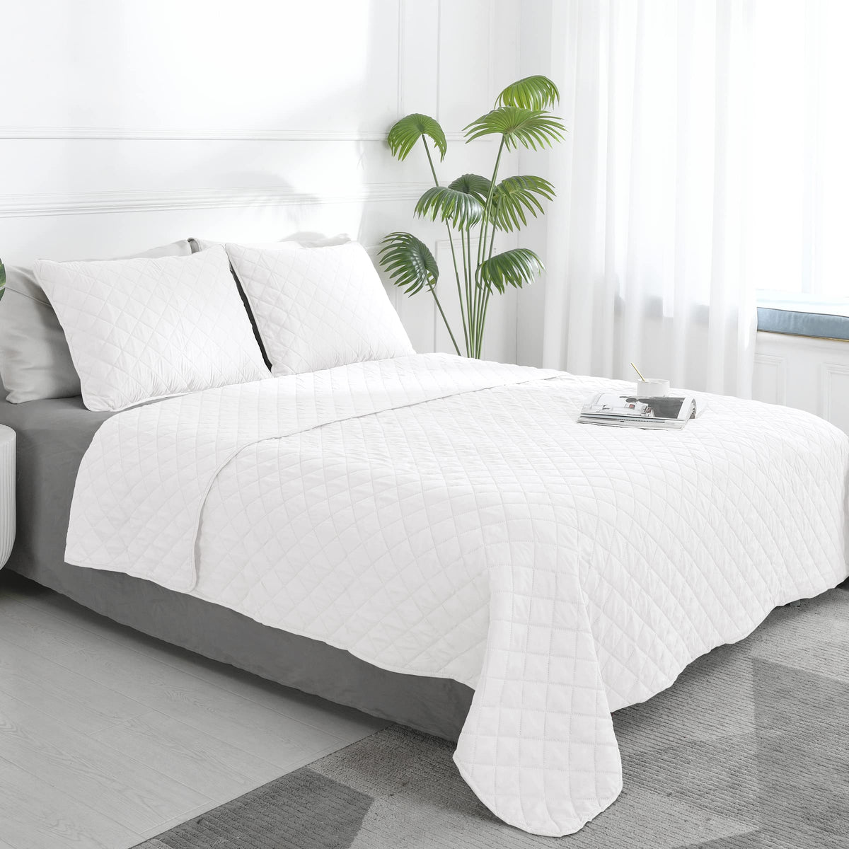 Easy-Going Full/Queen Size Reversible Quilt Set With 1 Quilt And 2 Pillow Shams, Soft Bed Quilt Cover, Water Resistant Lightweight Microfiber Bedspread, Stain Resistant, White/White