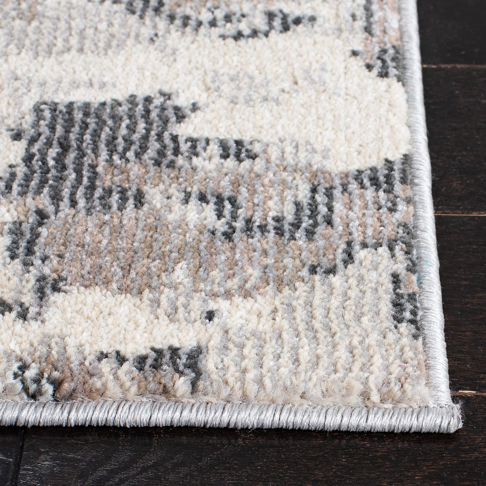 Safavieh Madison Collection Area Rug - 6' X 9', Grey & Beige, Boho Abstract Design, Non-Shedding & Easy Care, Ideal For High Tra