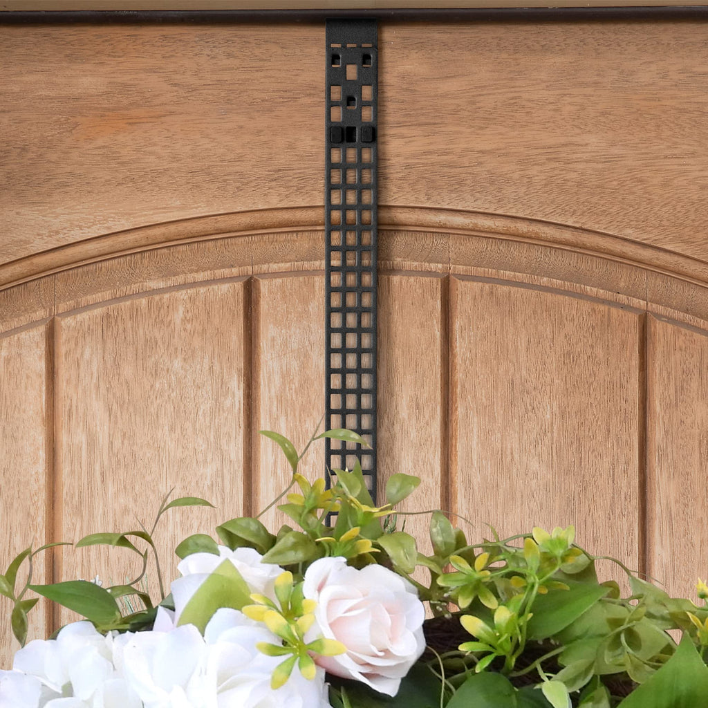 Haute Decor Hook & Lattice Metal Adjustable Length Over The Door Wreath Hanger, Matte Black (1 Pack) - Strong Unique Modern Desi