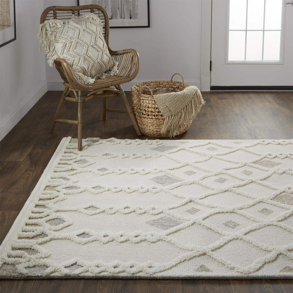 HomeRoots 512804 8 x 10 ft. Ivory Tan & Silver Wool Geometric Hand Tufted Handmade Stain Resistant Rectangle Area Rug