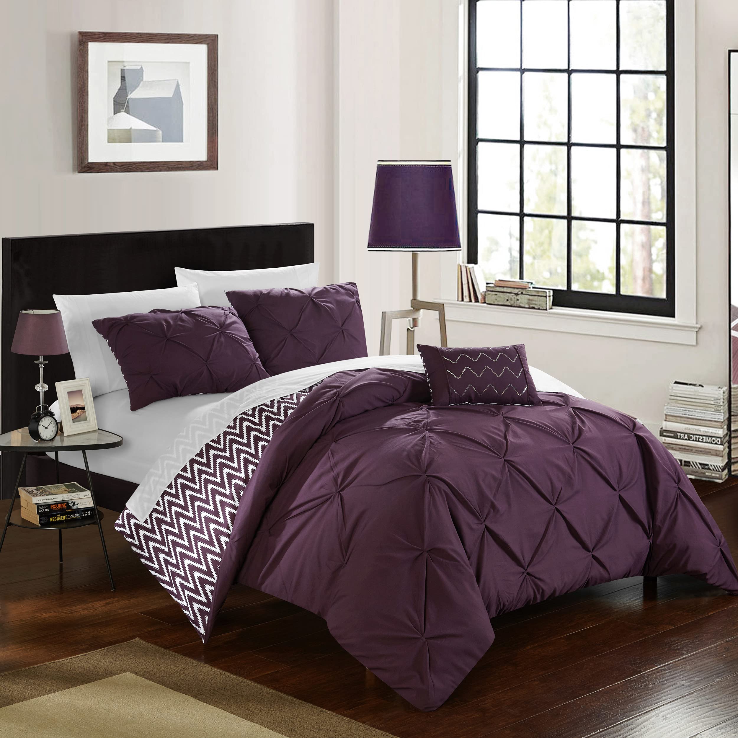 Chic Home Jacky 4 Piece Reversible Comforter Bag Pinch Pleat Ruffled Design Geometric Chevron Pattern Bedding Set-Decorative Pil