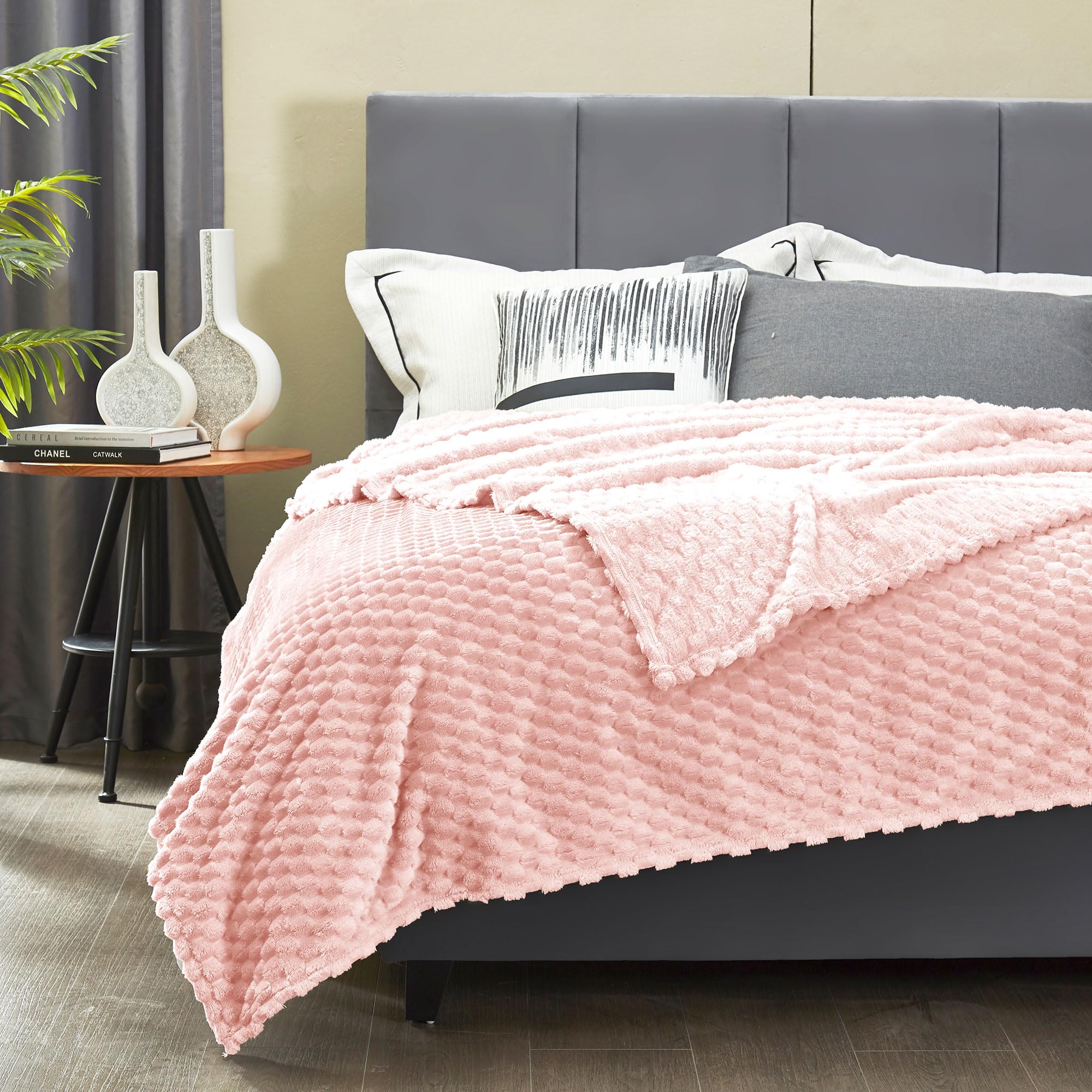Dreamnine Decorative Soft Fuzzy Large Flannel Fleece Bed Blanket King Size 108'' X 90'', Luxury Cute 3D Patterned Plush Velvet B