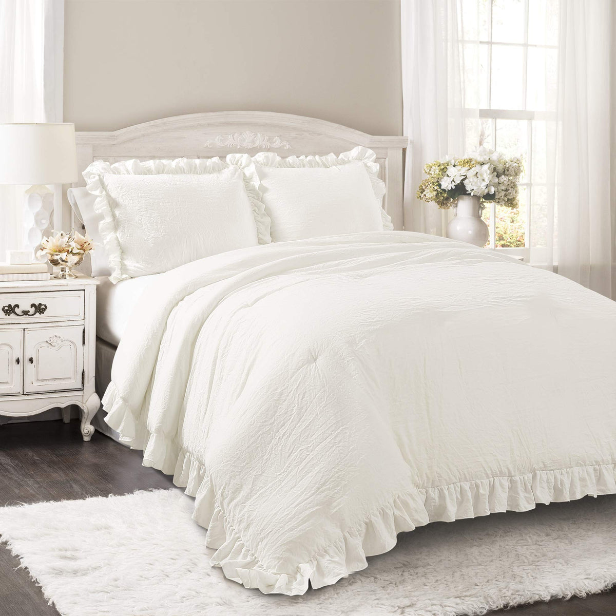 Lush Decor Reyna Ruffle Comforter Set - 3 Piece Cozy Ruffled Bedding Set - Timeless Elegance And Comfort For Bedroom - King, Whi