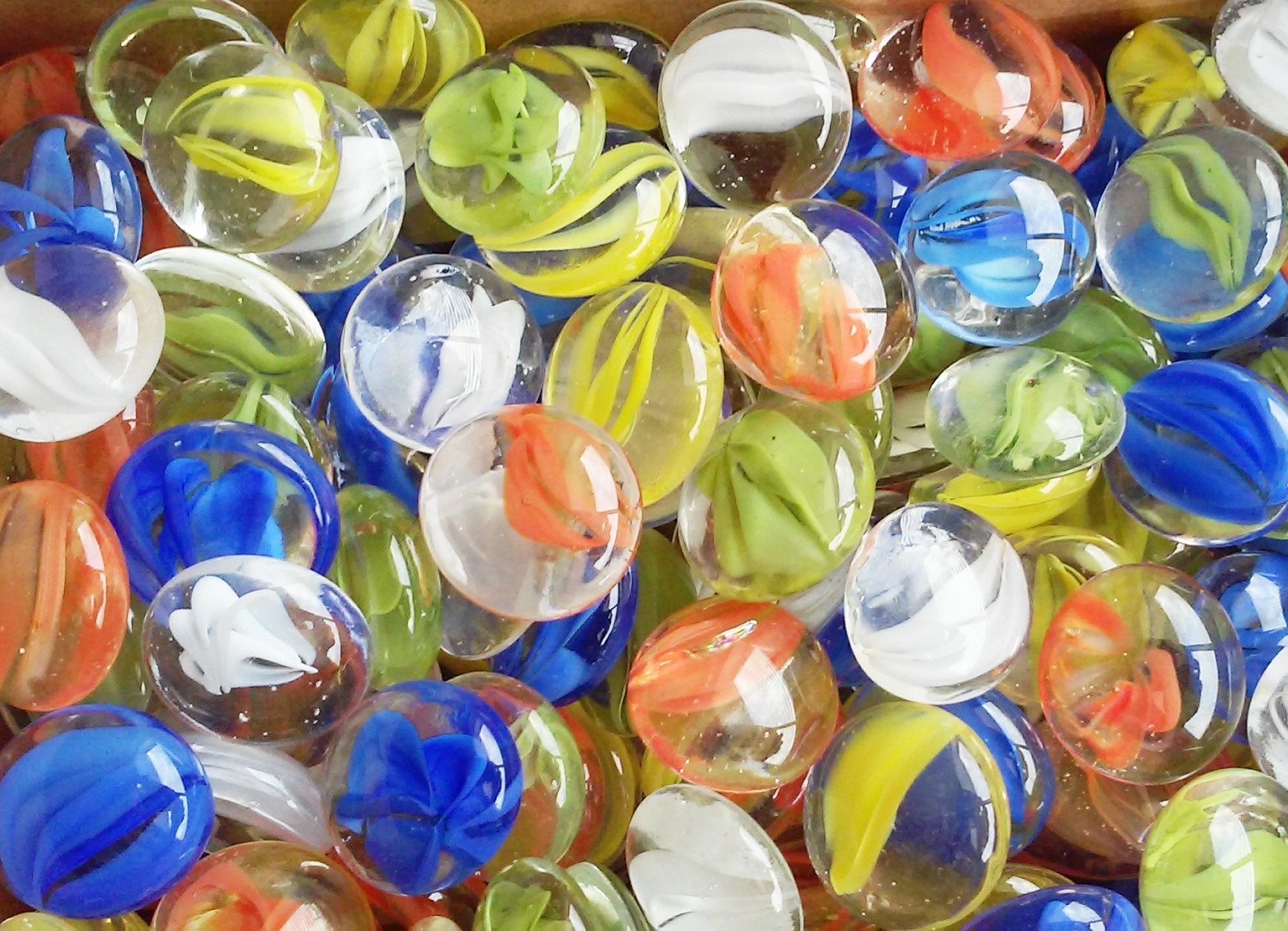 Creative Stuff Glass - 1 LB - Cat-Eye Mix - Glass Gems - Vase Fillers