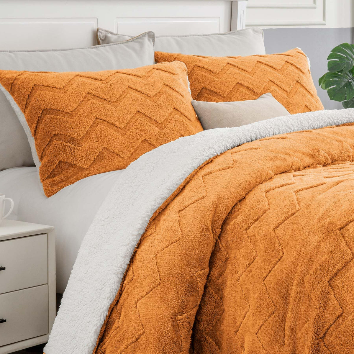 Bedelite Fluffy Queen Comforter Set - Super Soft Sherpa Burnt Orange Comforter For Queen Size Bed, Luxury Warm Bedding Set For W