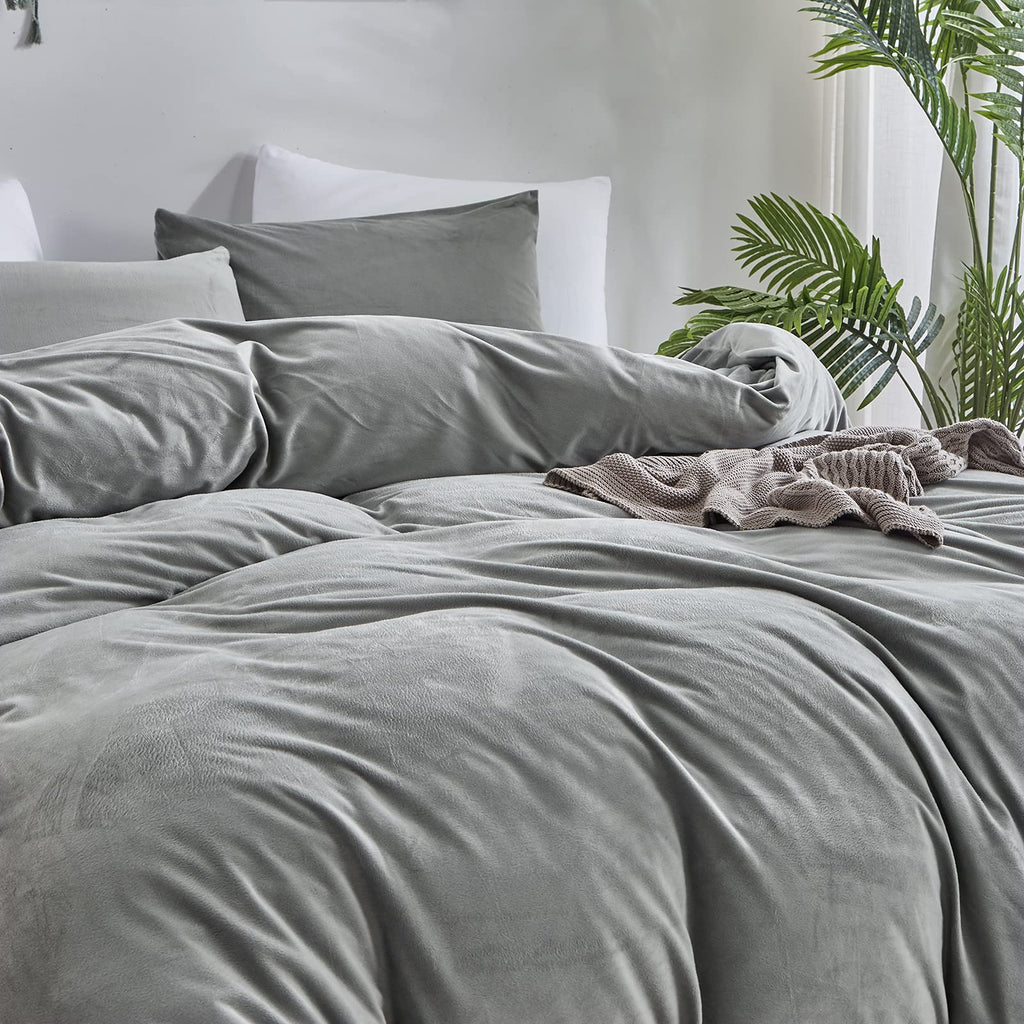 Clothknow Grey Velvet Comforter Set California King Gray Bedding Comforter Sets Fluffy Comforter Grey Bedding Sets Oversized King Comforter 3Pcs Grey Comforter Sets Cal King