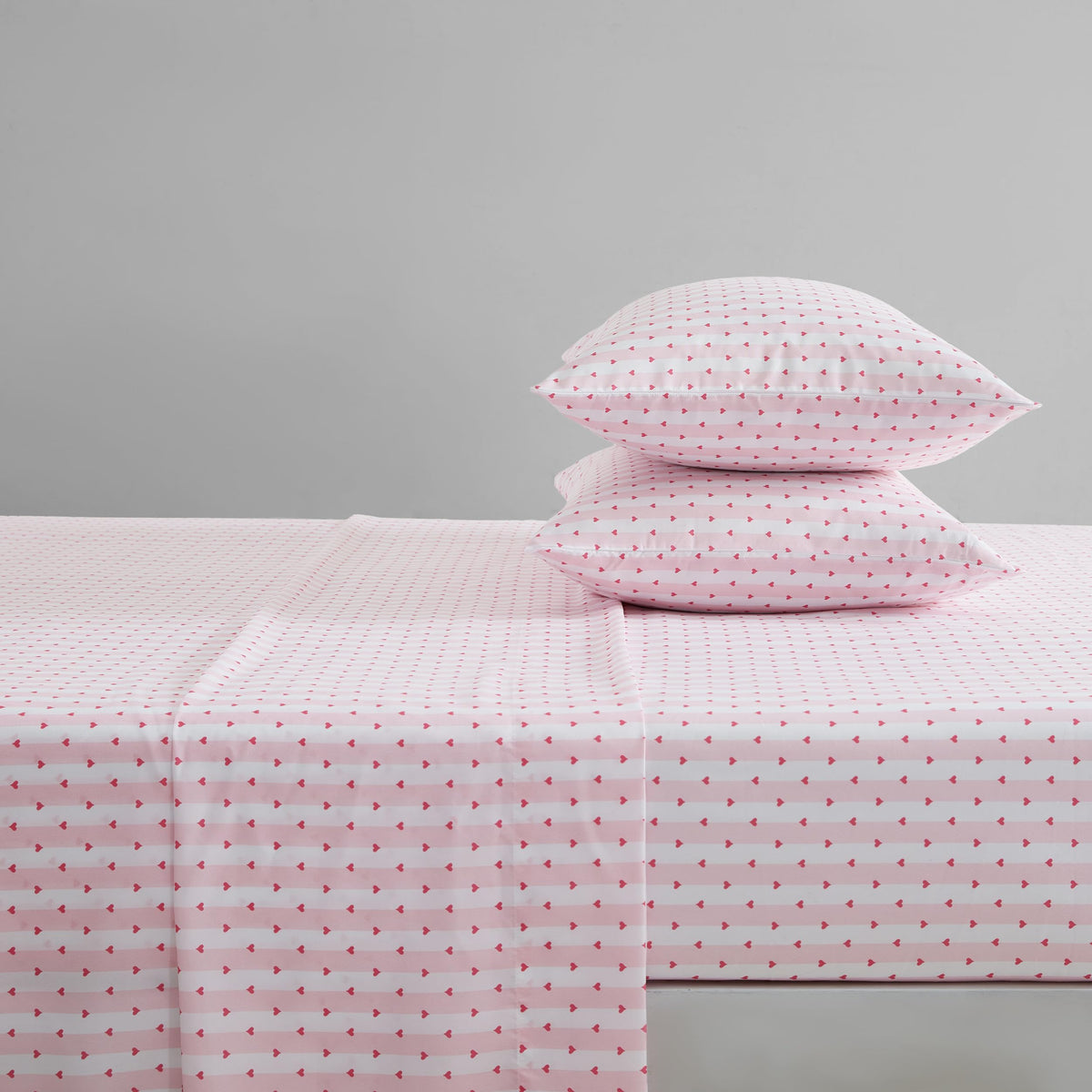Betsey Johnson Twin XL Bed Sheets - Soft Microfiber, Fade & Wrinkle Resistant, Wonderland Stripe Pink, Model USHSA01274372