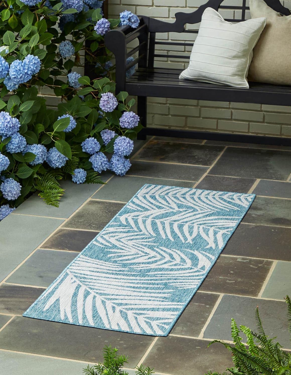 Unique Loom Outdoor Botanical Collection Area Rug - Palm (2 7 x 10 Runner Light Aqua/Ivory)