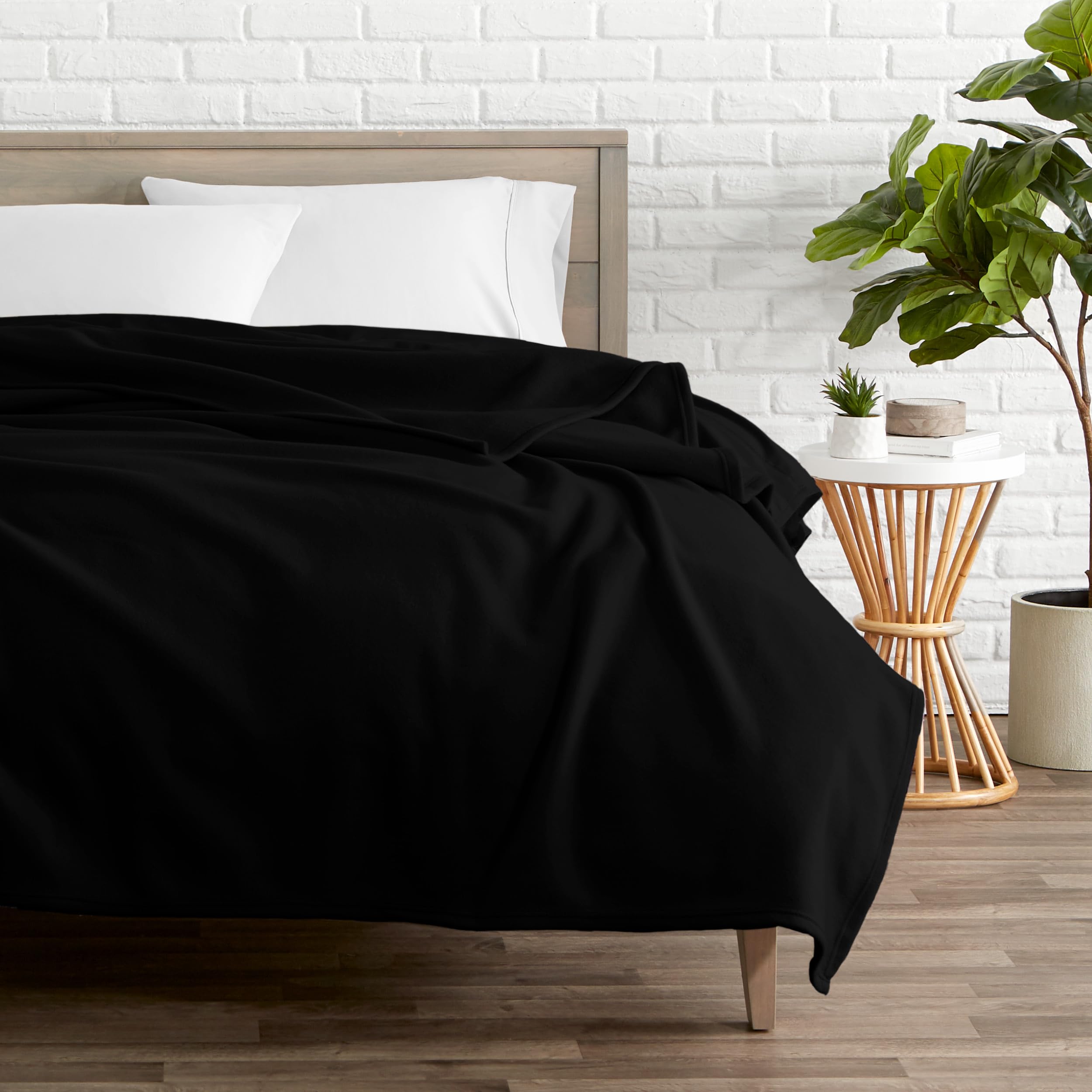 Bare Home Polar Fleece Blanket - Throw Blanket - Black - Warm & Cozy - Premium Fleece Blanket - Blanket For Bed, Sofa, Camping,
