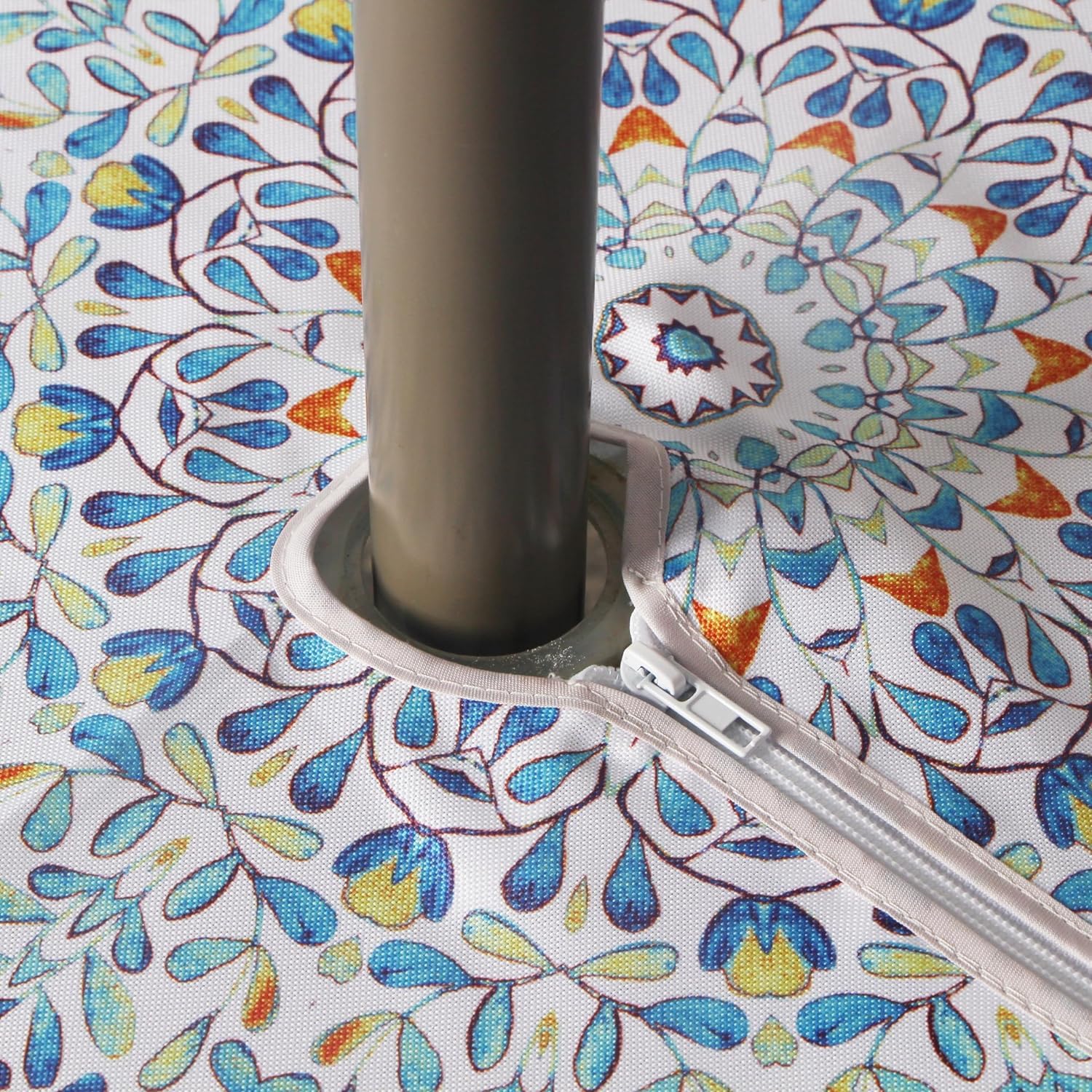 EHouseHome Round Tablecloth with Umbrella Hole and Zipper 70 inch Waterproof Polyester Mandara