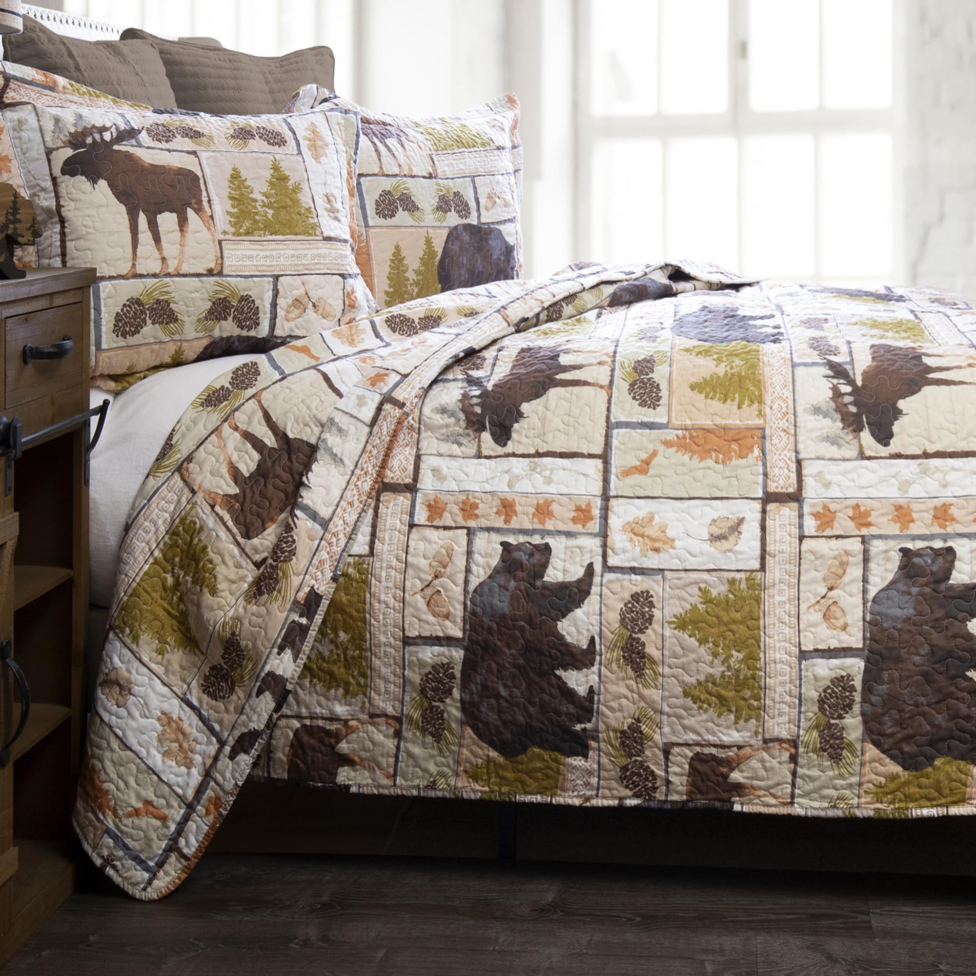 Carstens, Inc. Rustic Cabin Country Bedding Set, Microfiber Quilt, Rustic Vintage Lodge, Full/Queen