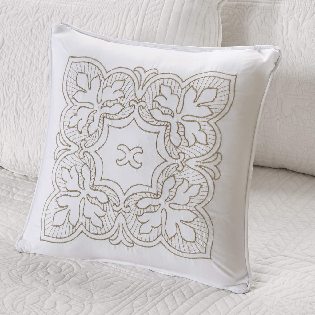 Madison Park Tuscany Daybed Cover Set-Trendy Damask Quilting With Scalloped Edges All Season Luxury Bedding With Bedskirt, Matching Shams, Decorative Pillow, White, 39'X75', 6 Piece