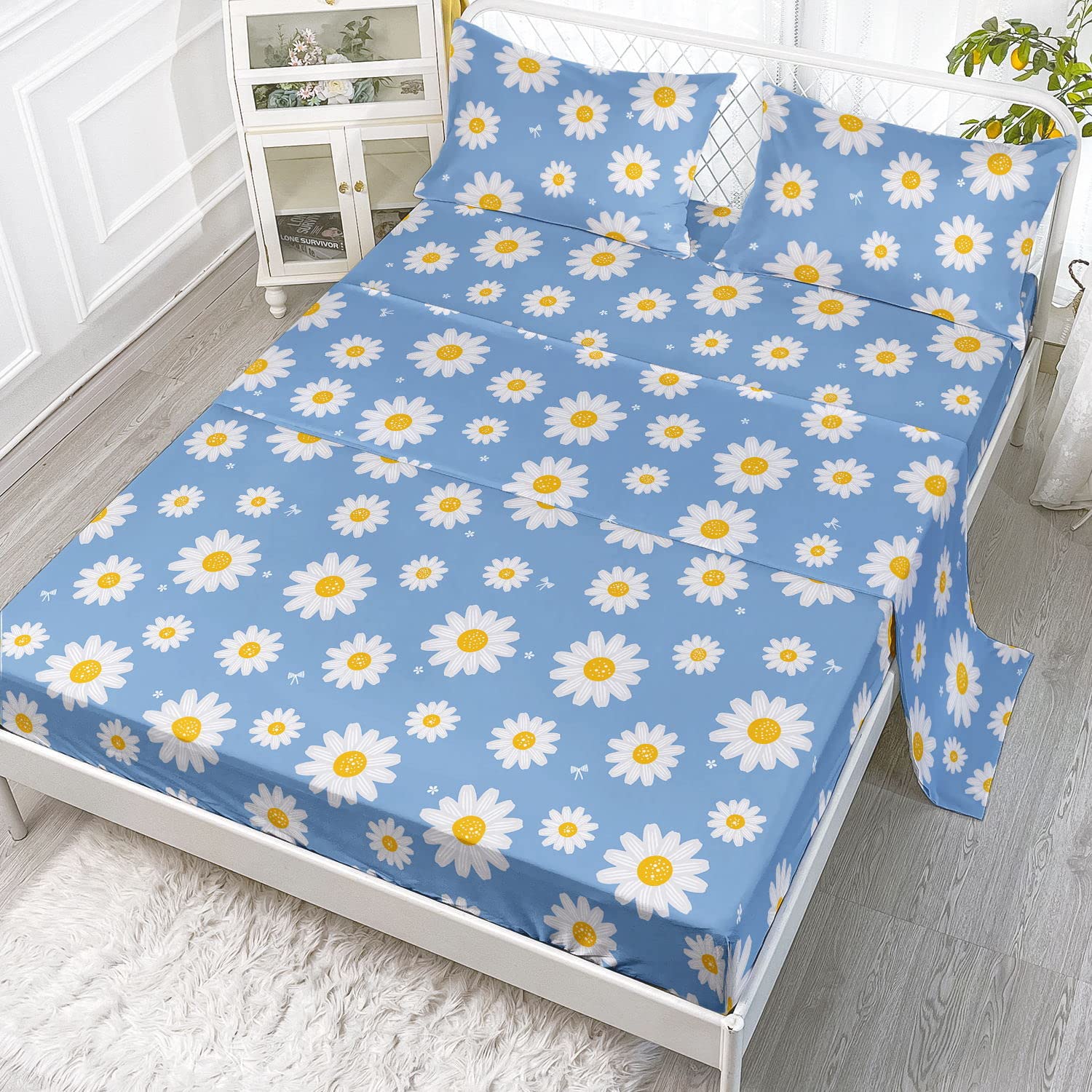 Datura Home Sheets Set, Daisy Blue Queen, 4Pcs Including 1 Flat, 1 Fitted Sheet & 2 Pillowcases, Lightweight, Wrinkle Resistant,