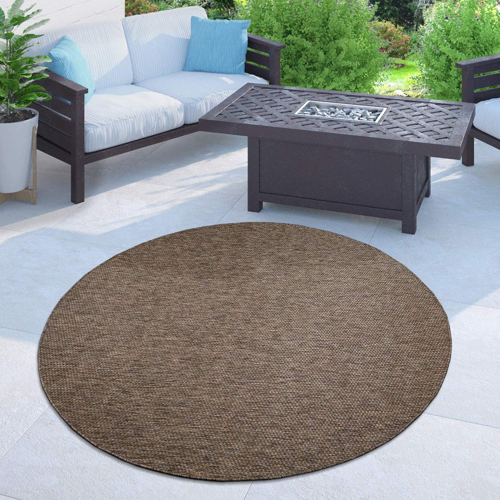 Solid Outdoor Rug For Patio Or Balcony Weatherproof In Mottled Brown, Size: 3'11' Round