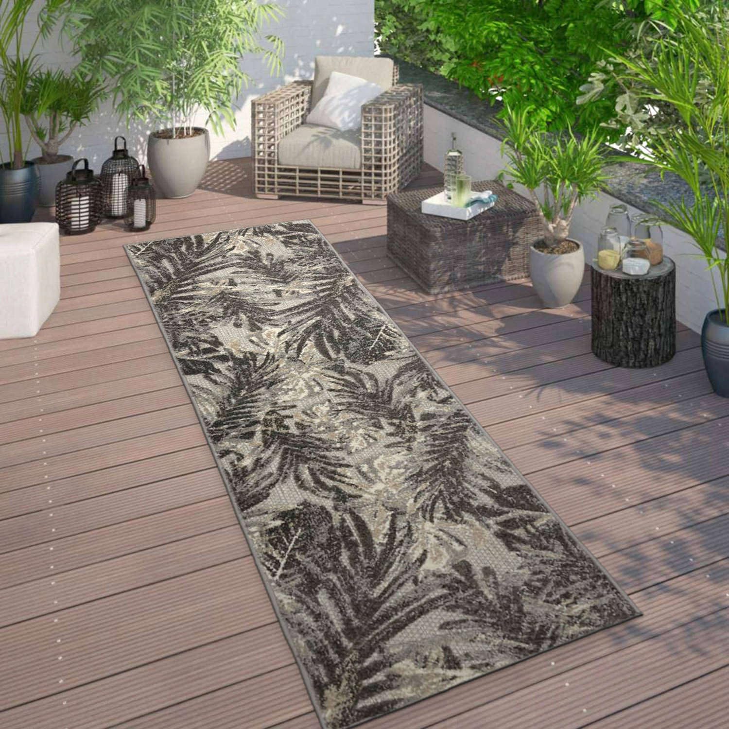 Rugshop Tropical Floral Leaves Indoor/Outdoor Runner Rug 2 x 7 Gray