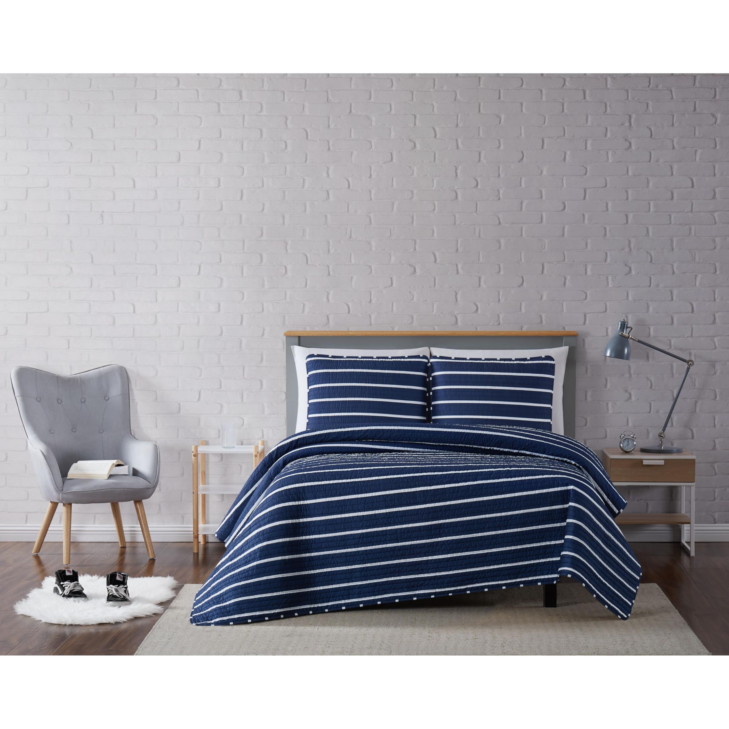 Truly Soft Maddow Stripe Navy Full/Queen 3-Piece Quilt Set