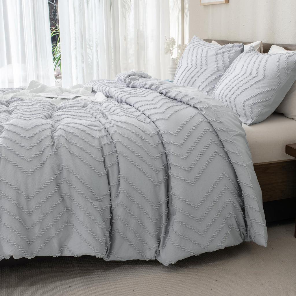 Andency Silver Grey Comforter Set For Queen Size Bed, Boho Grey Soft Warm Bedding - 3 Pieces Gray Chevron Tufted Aesthetic Microfiber Lightweight Comforter