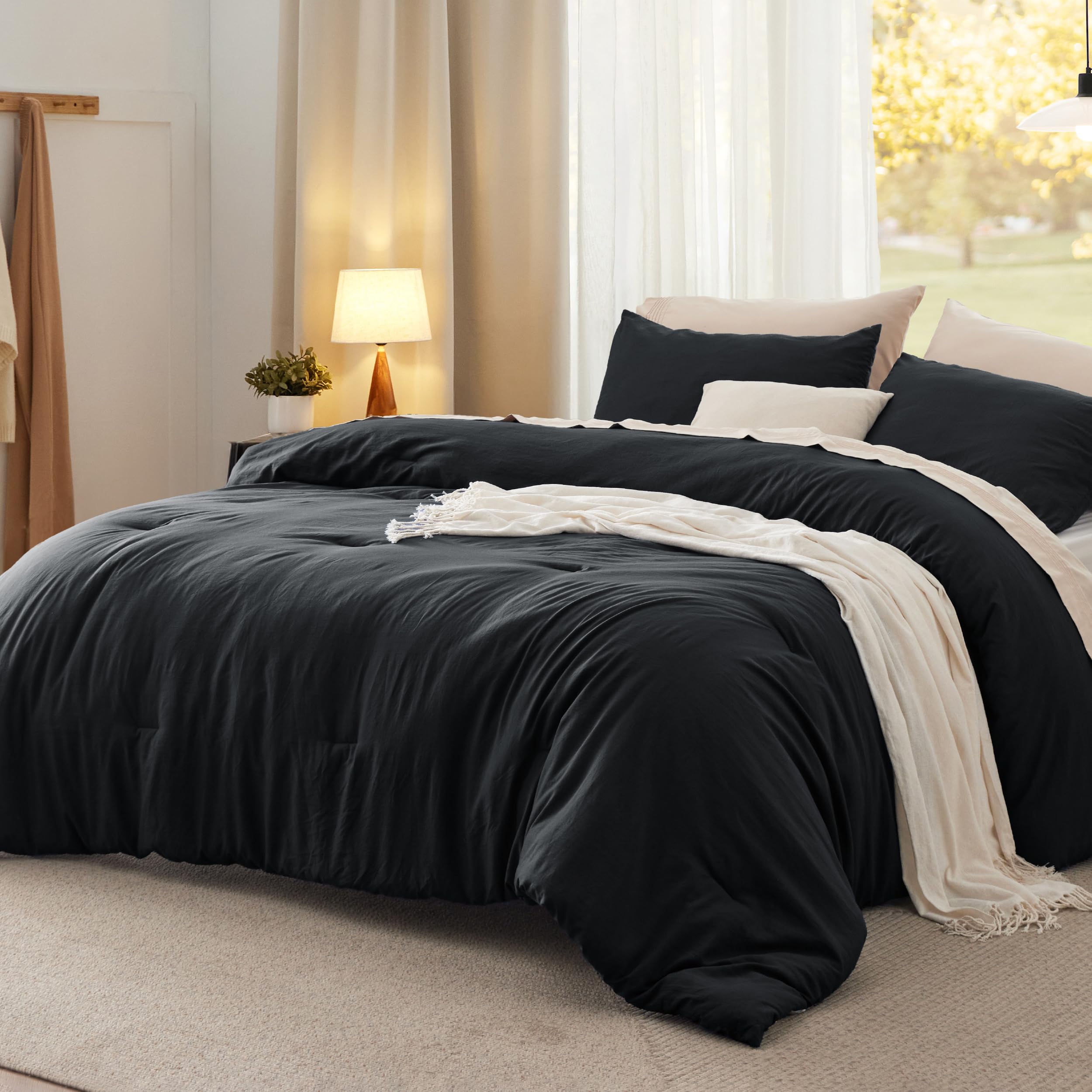 Bedsure Oversized King Size Comforter Set, Black Soft Prewashed Bedding For All Seasons, 3 Pieces Gentlesoftdown Alternative Bed