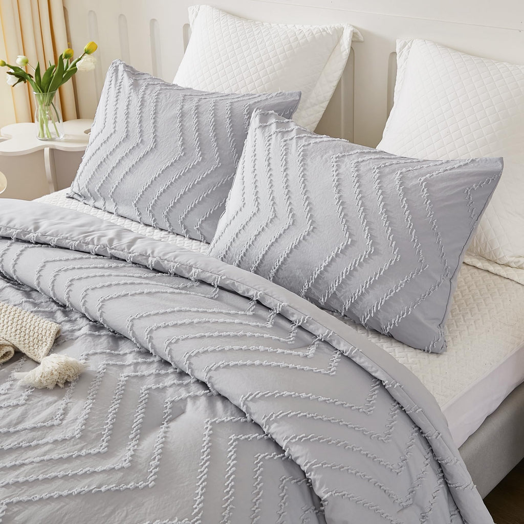 Litanika Light Grey California King Comforter Set, 3 Pieces Cal King Oversized Chevron Tufted Bedding Comforter Sets, Fluffy Bed