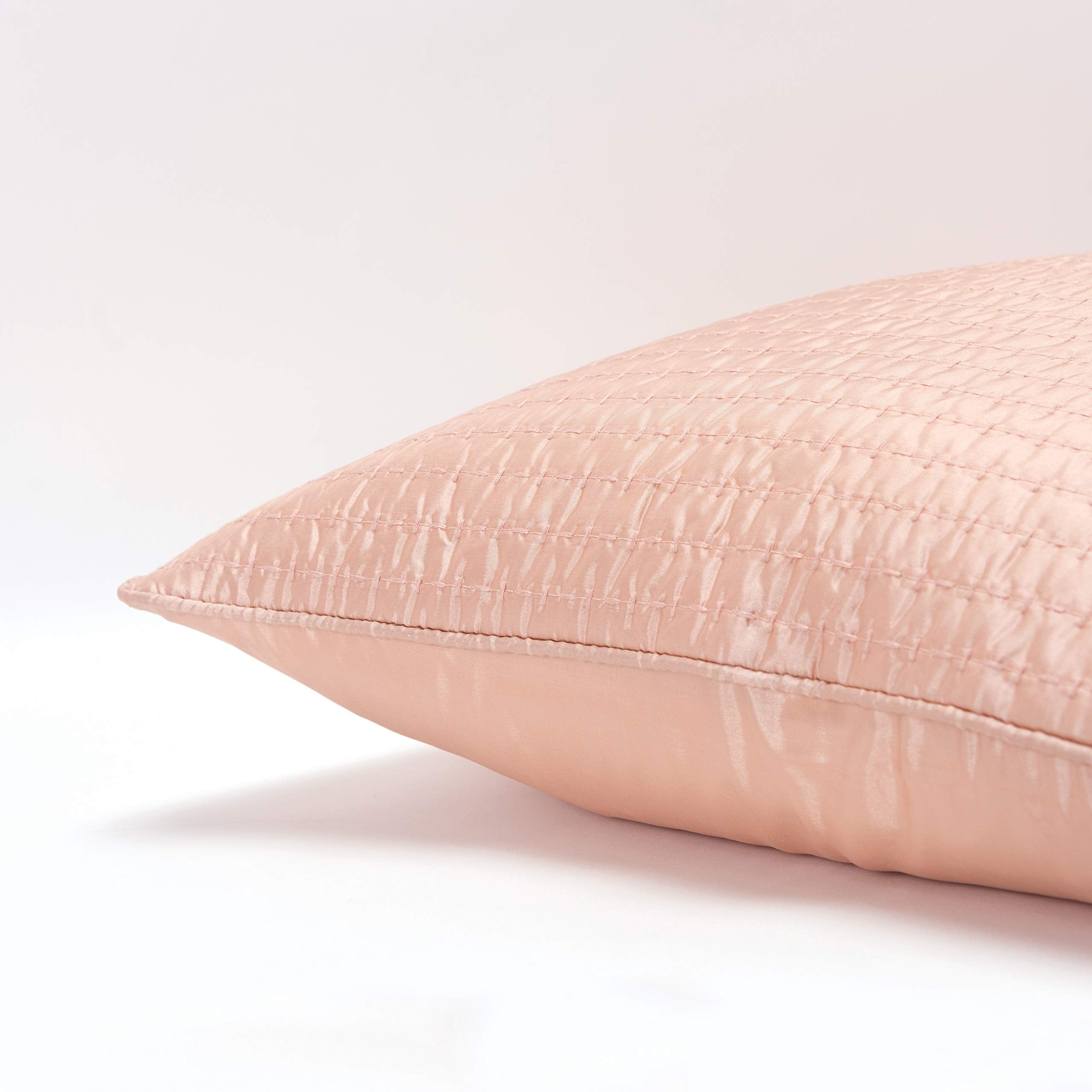 Rizzy Home 22" x 22" Poly Filled Pillow in Blush