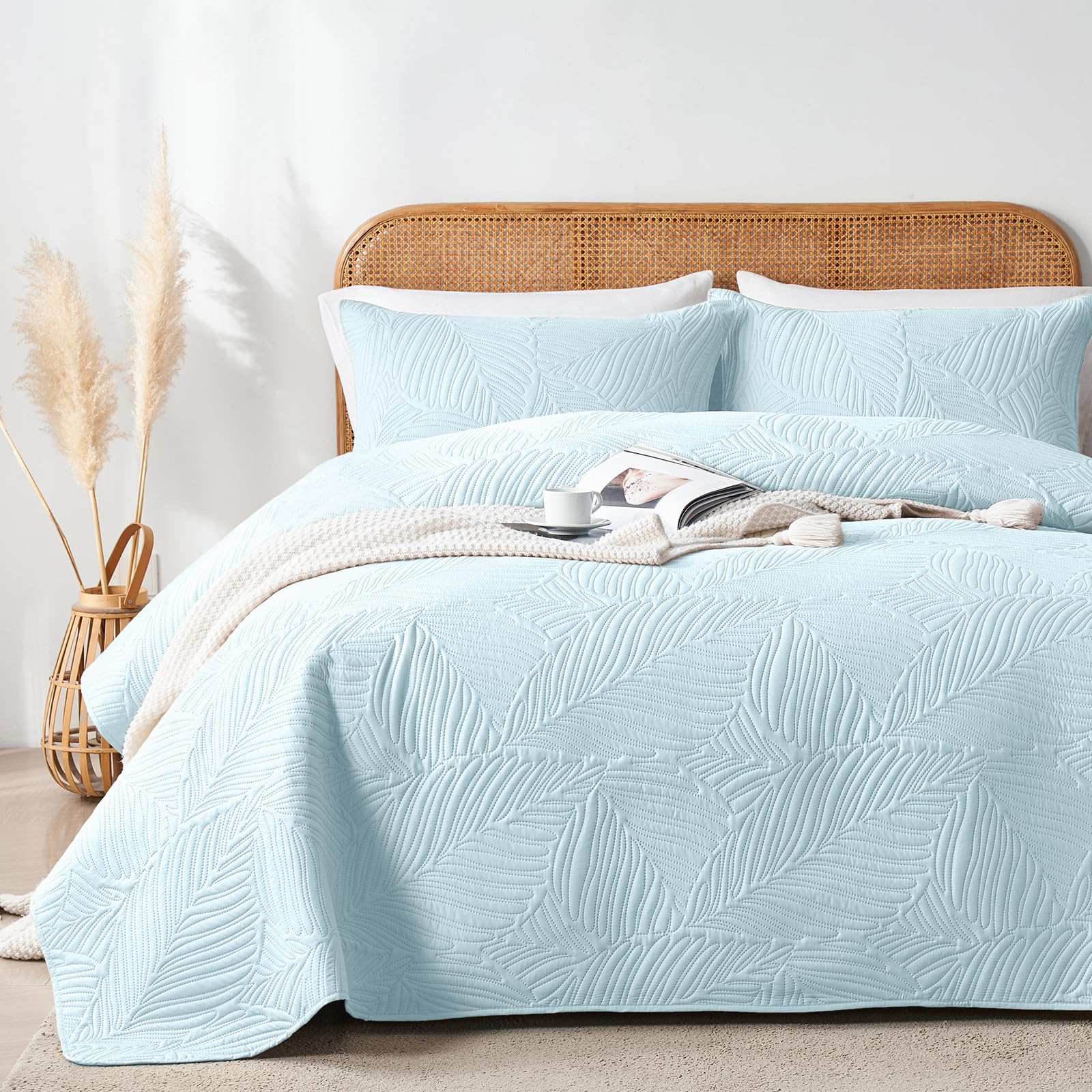 Oarage Twin Quilt Bedding Set Aqua Blue Soft Lightweight Bedspread With Leaf Pattern Ultrasonic Microfiber Bed Coverlet For All