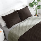 Easy-Going Full/Queen Size Reversible Quilt Set With 1 Quilt And 2 Pillow Shams, Soft Bed Quilt Cover, Water Resistant Lightweight Microfiber Bedspread, Stain Resistant, Chocolate/Beige